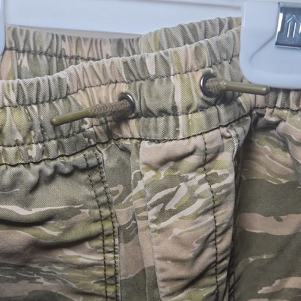 GAP Kids Green and Tan Camouflage Pants